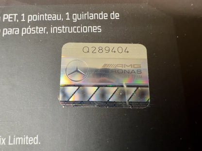 Mercedes AMG F1 W15 E Performance PETRONAS FORMULA ONE - 4D Garage Build Set-NEW